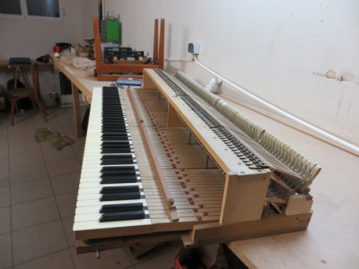 Bloc clavier-mécanique piano à queue, côté aigu.