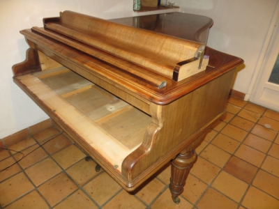 Piano à queue placage bois